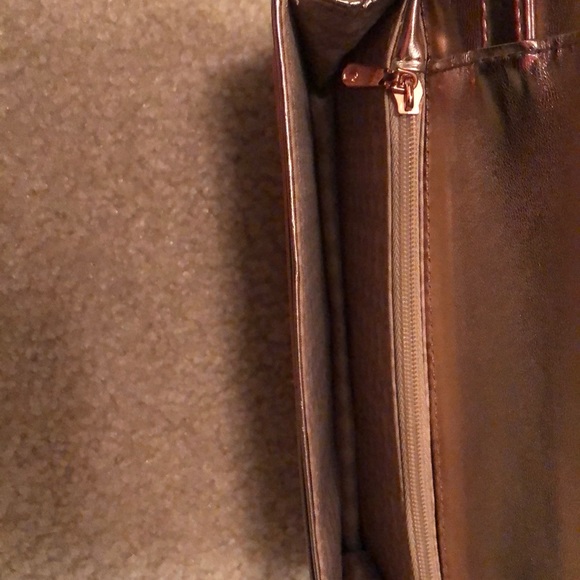 Purse - Picture 4 of 4